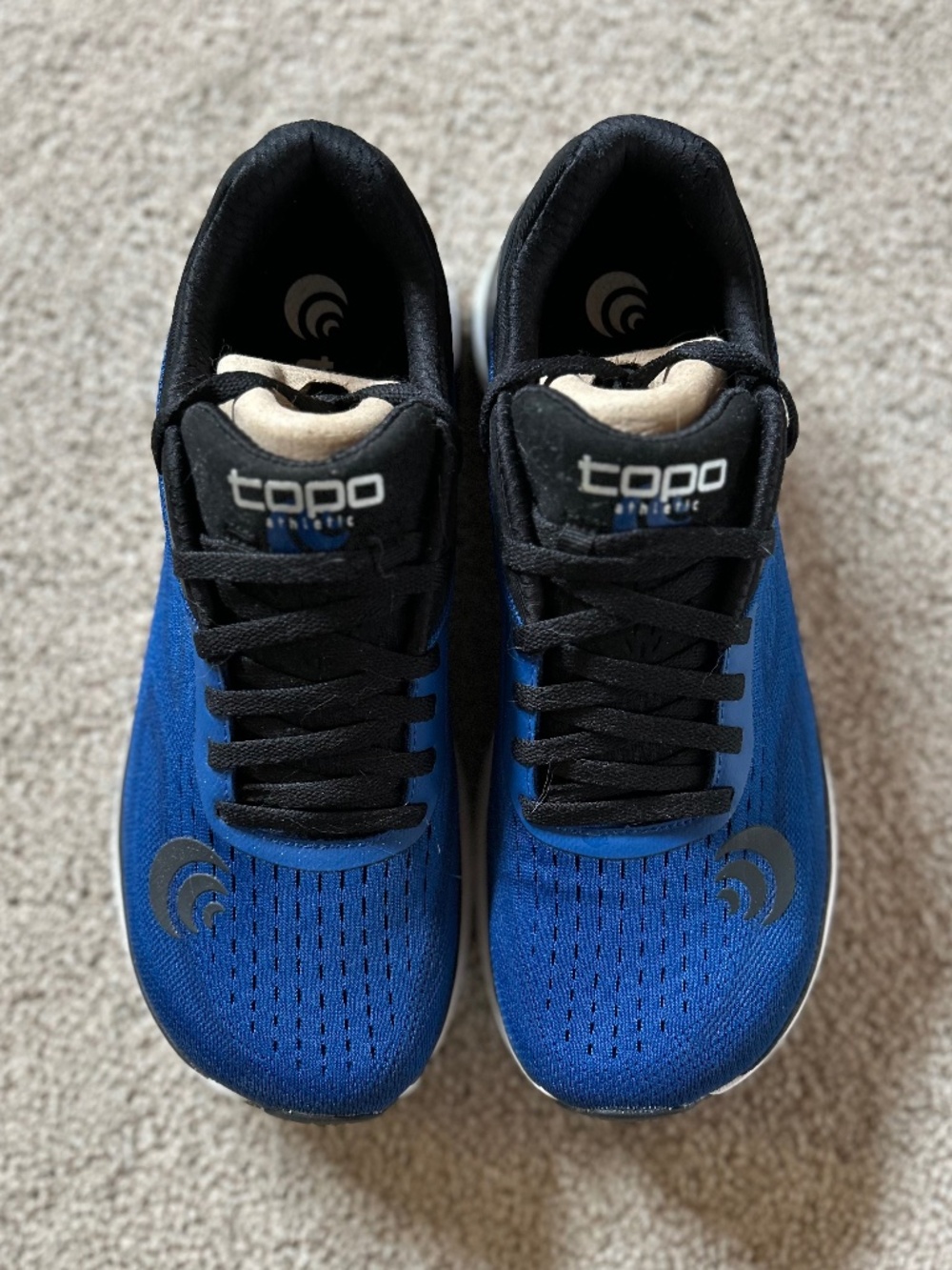 Topo Ultra Fly 3 Men’s size 8 / cobalt and black